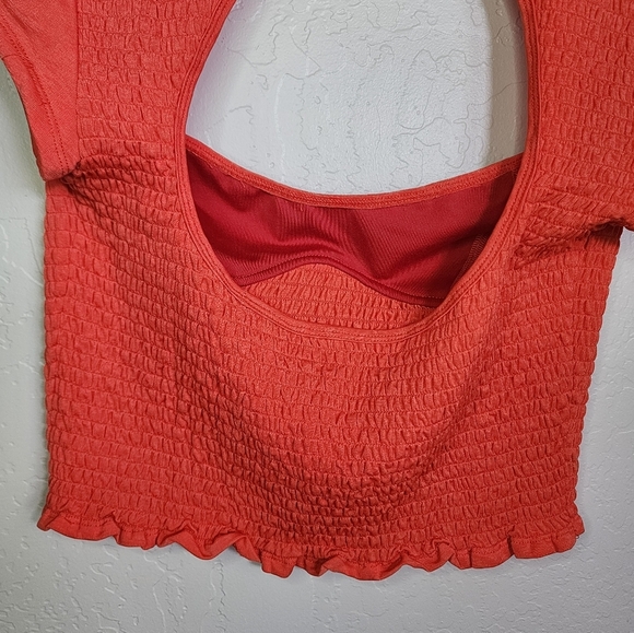 FP Movement by Free People Strike A Pose Orange Smocked Crop Tee Size Medium - Picture 9 of 10